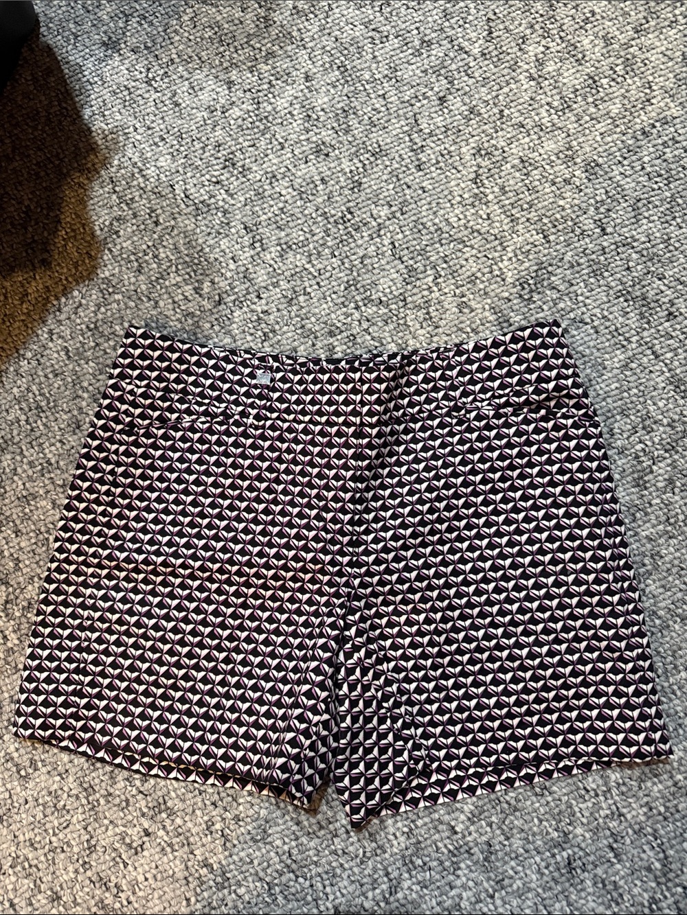 White House Black Market Geometric Print Shorts Size 4 Like Nee